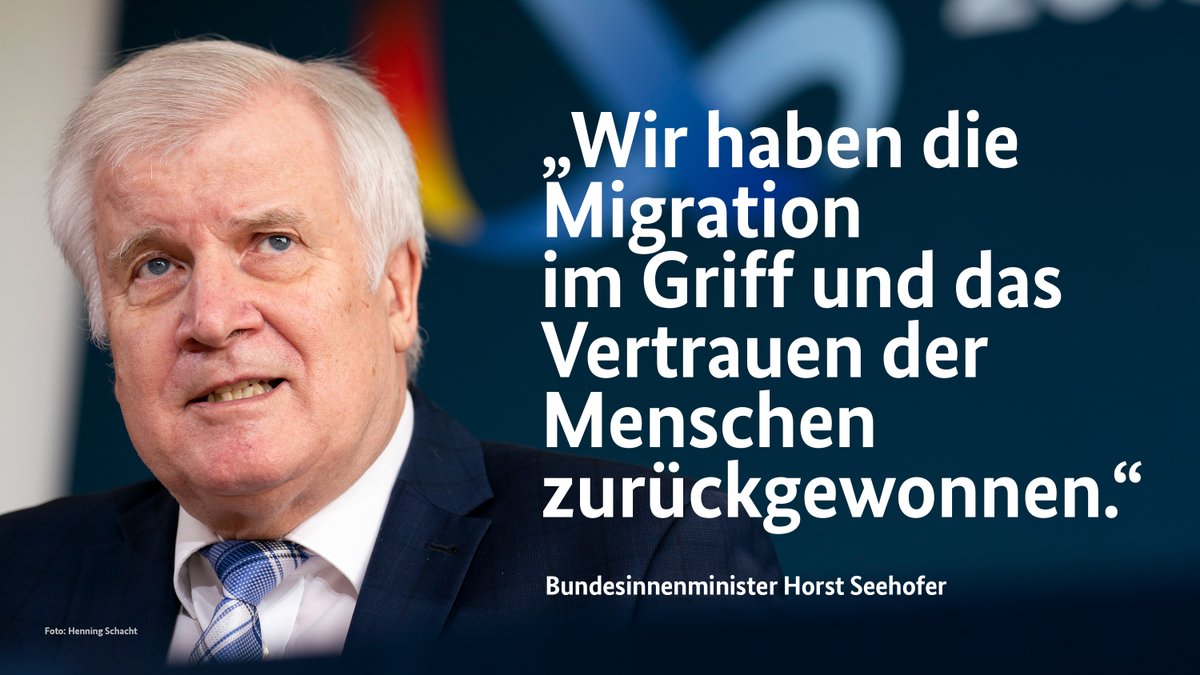 BMI_Bund's tweet photo. Ohne Ordnung in der Migration schwindet die Akzeptanz in der Bevölkerung. Deutschland bekennt sich zu seinen humanitären Verpflichtungen &amp;  nimmt die auf, die Schutz brauchen. Wer kein Bleiberecht hat, muss das Land verlassen.
#BMIZiehtBilanz #Seehofer 

➡️https://t.co/BqrGdo2j8k https://t.co/1BNtdf9Q8H