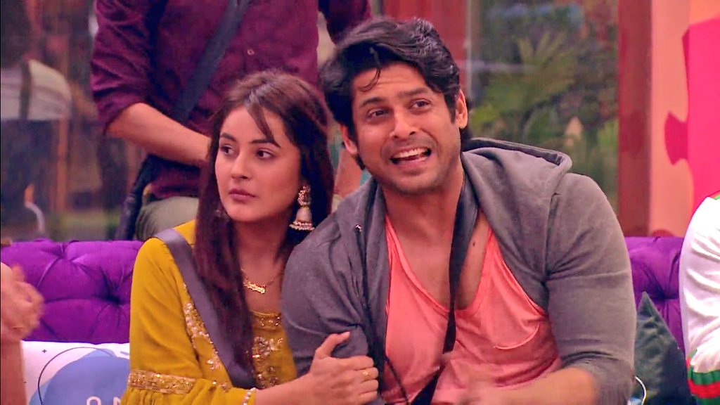 80) I love you both because you two have a heart of gold..  @sidharth_shukla  @ishehnaaz_gill  #SidNaaz