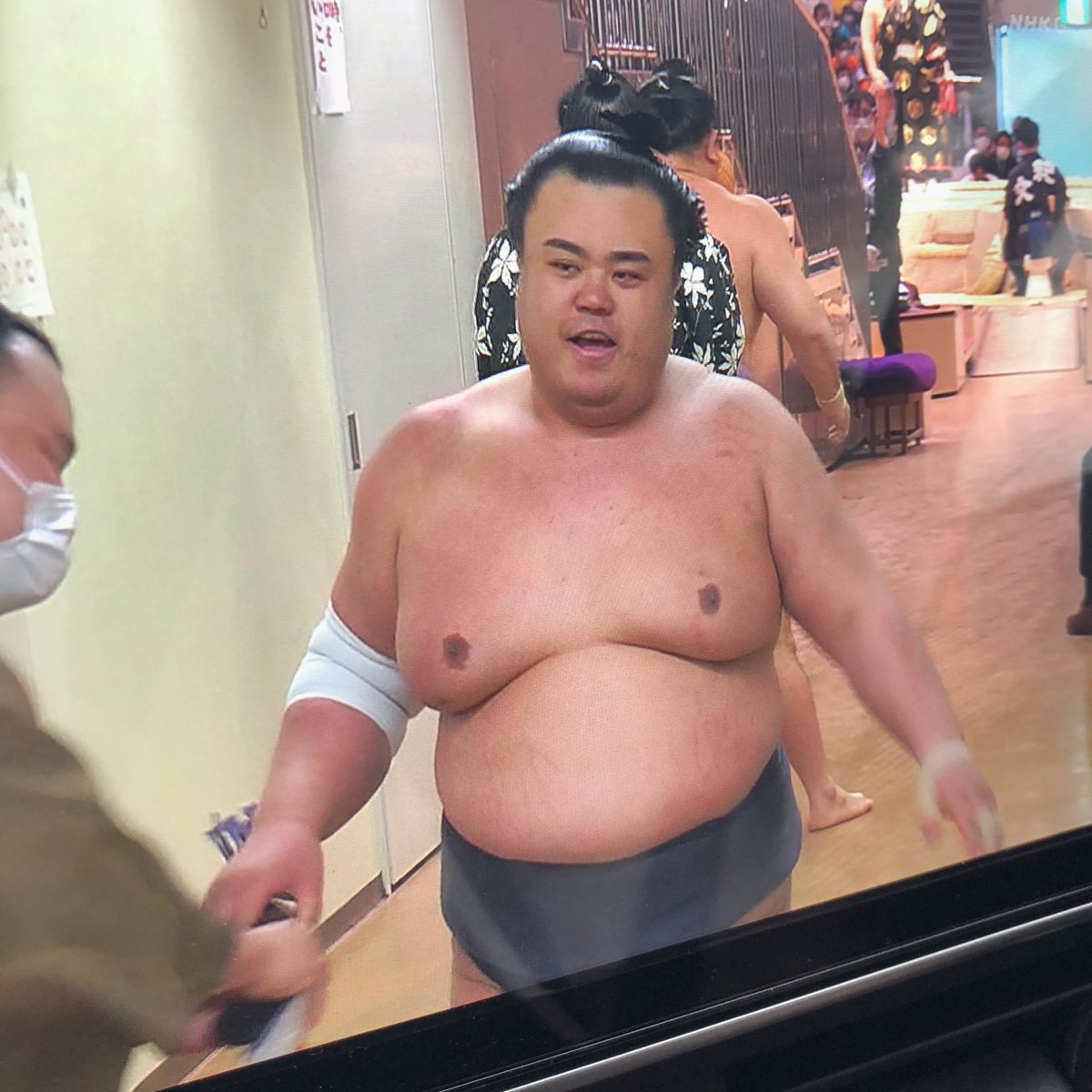 sumomsbi's tweet photo. #英乃海！
しなやかに逆転！
いい相撲でした！！！

それにしても、#とろサーモン の久保田にソックリだよね！？爆

#英乃海 #豊昇龍
#春場所千秋楽 #千秋楽

#大相撲 #春場所 #三月場所
#sumo #sumofan https://t.co/EOAKh9lzB6