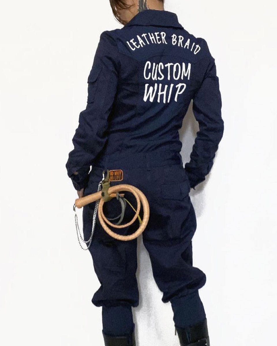 KimonoWhip's tweet photo. Whip Holder(ウィップホルダー・3色)
・Black
・Green
・Khaki
各 ¥700-
2本セット、もしくは1本分のムチを止められます。(2段階調節)
数に限りがあります。
再入荷しません。
お問い合わせはメッセージもしくは
LOVING CIRCUSのSHOPメールまで。
#whip #whipmaker #whipmaking #whipholder #鞭 https://t.co/cA6hRMTkgE