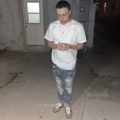 doubleeitup's tweet photo. #NewProfilePic https://t.co/nI2uKiaNUz