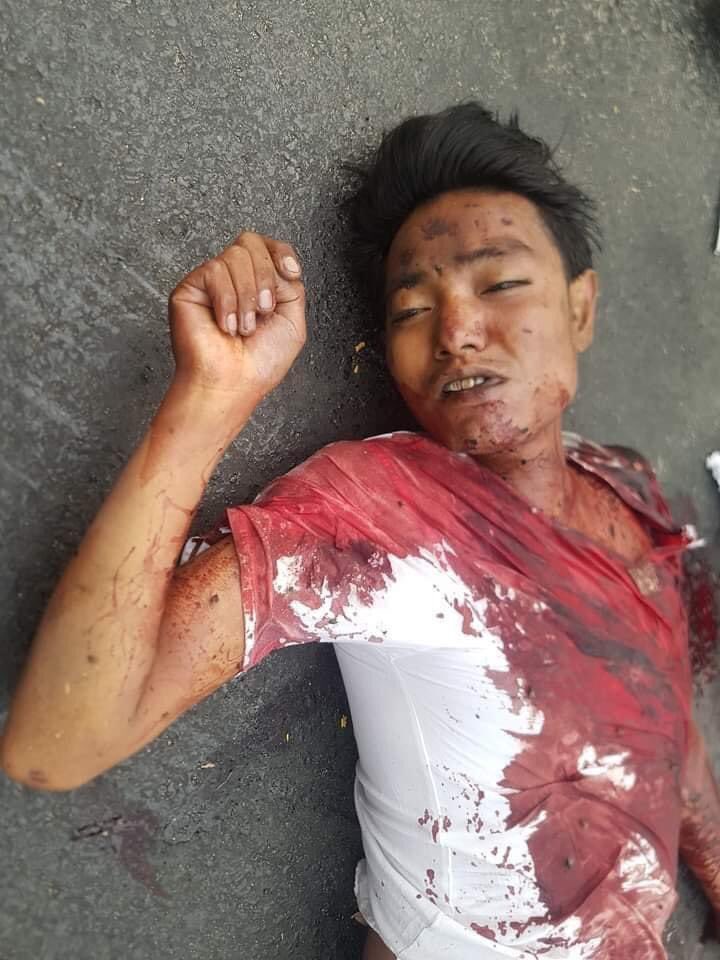 SandyZephyr's tweet photo. In Mandalay today morning around 3am, one unknown dead body was abandoned at the corner of 62x112A street. This was one of the massive murder acts by the coup myanmar military.

#WhatsHappeninglnMyanmar 
#Mar28Coup https://t.co/mtwMNcxMfU