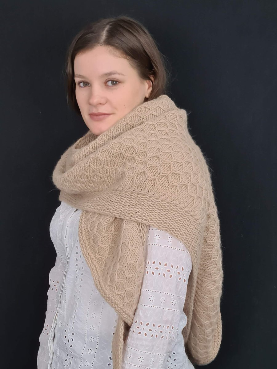 kuschelfein's tweet photo. Strickanleitung WinterStrandTuch von oceanandyarn

Der Strand hat im Winter einen ganz besonderen Charme. Weit und frei liegt er da. Der Wind malt Muster in den Sand und bei einem langen Spaziergang lassen wir uns durchpusten, genießen die Ruhe.

https://t.co/xXYHrAeXVo https://t.co/zcMGtsrzVo