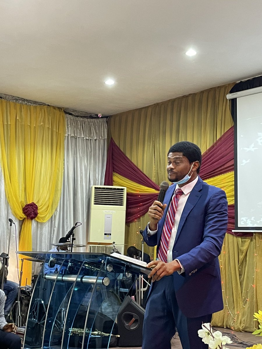 mycityofjoy's tweet photo. #Word
Pastor Tochukwu Egbosi is now on the altar to bring us the word of God.
#UndeniableHelp
#LiftingHigher
#1stService https://t.co/gKOkcHl2xc