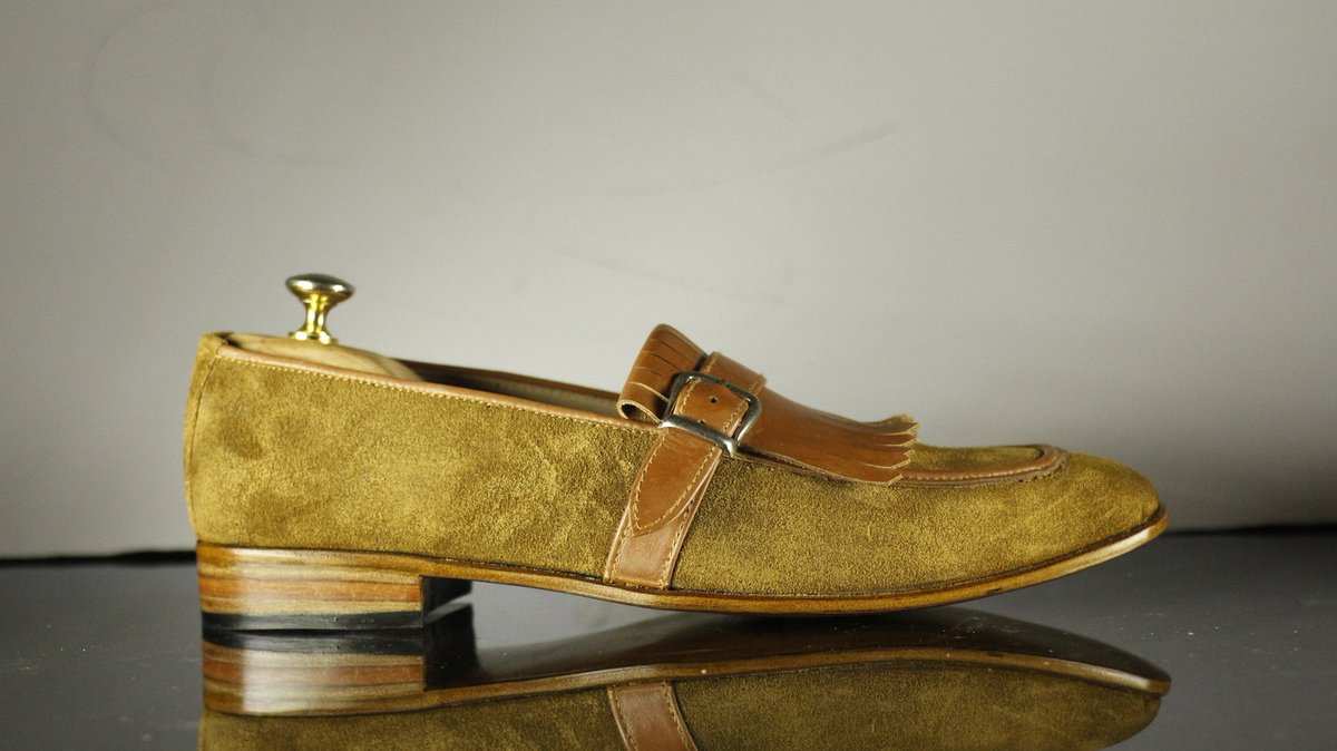 BazaarLeather's tweet photo. #mens #leather #suede #bazaar #menshoes #leathersuedeshoes #handmadeshoes #brownbeigeloafers #fringeloafers #monkshoes #designershoes #streetwear #streetstyle #styleoftheday #mensfashion #fashionoftheday #fashionshoes #brandedshoes #luxuryshoes | TLB https://t.co/3oONF7D0QP https://t.co/45TK7asL55