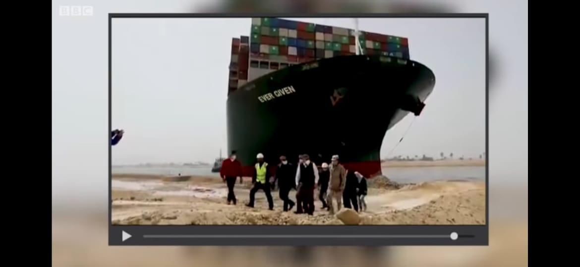 share_777's tweet photo. A cargo ship named Ever Given is stuck in the Suez Cannel Due to this, the supply of crude is decreasing, hence the demand is increasing and in the next 3 to 4 days, the price will also increase by 5% to 10%. Crude cmp 4466. Expected target 4700 se 4900. Bad for equity market https://t.co/y1dZZNcD3J