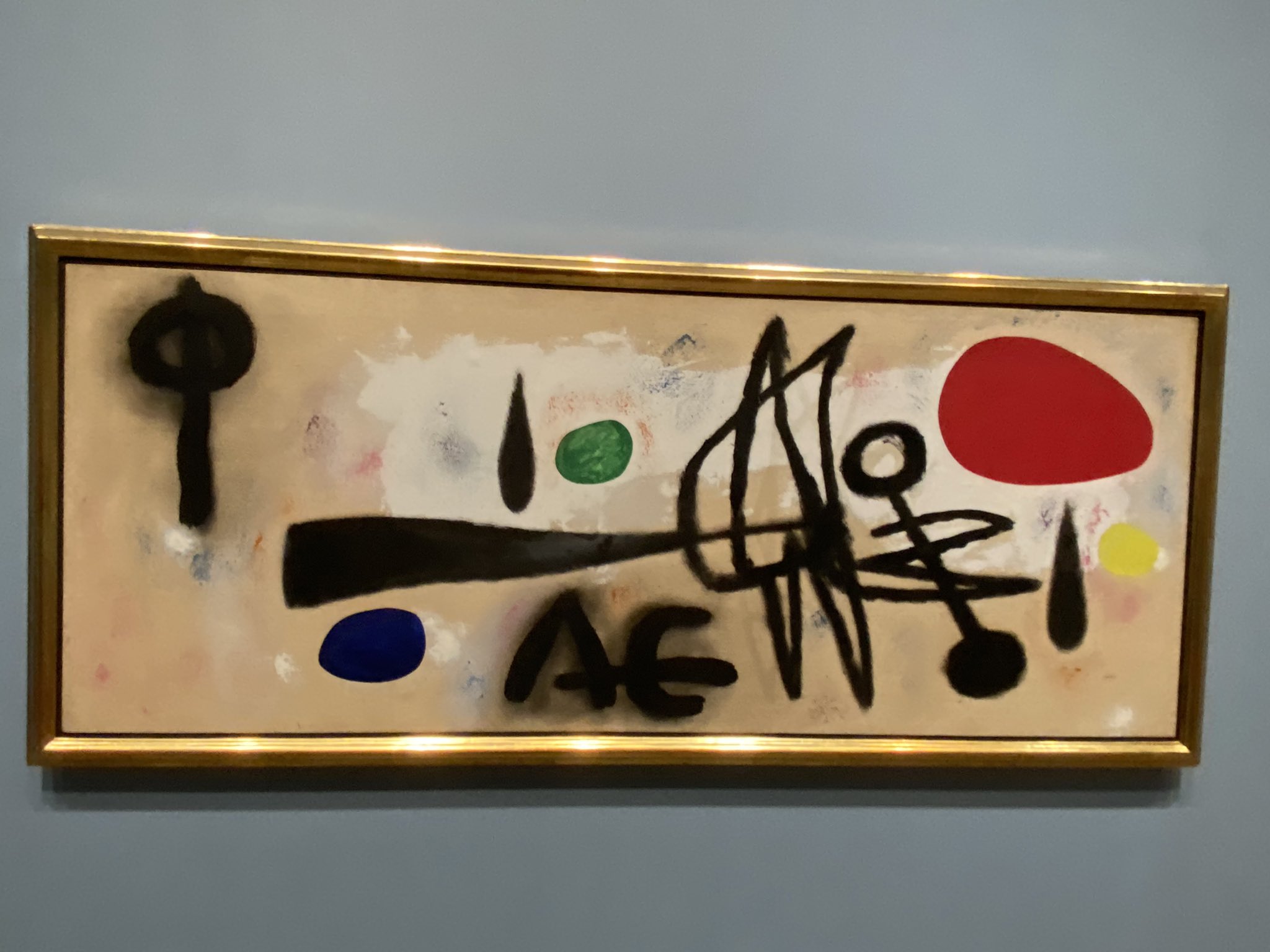 Kouichi Ishida 1枚目 ジャン フォートリエ 落書きみたいなやつな サイ トゥオンブリーと同じ趣向だと思う 2枚目は田中敦子 アーティゾンも持ってたんだな 横浜美術館も国立近代美術館にもある 3枚目はユービーナ ナムビジン アボリジニー