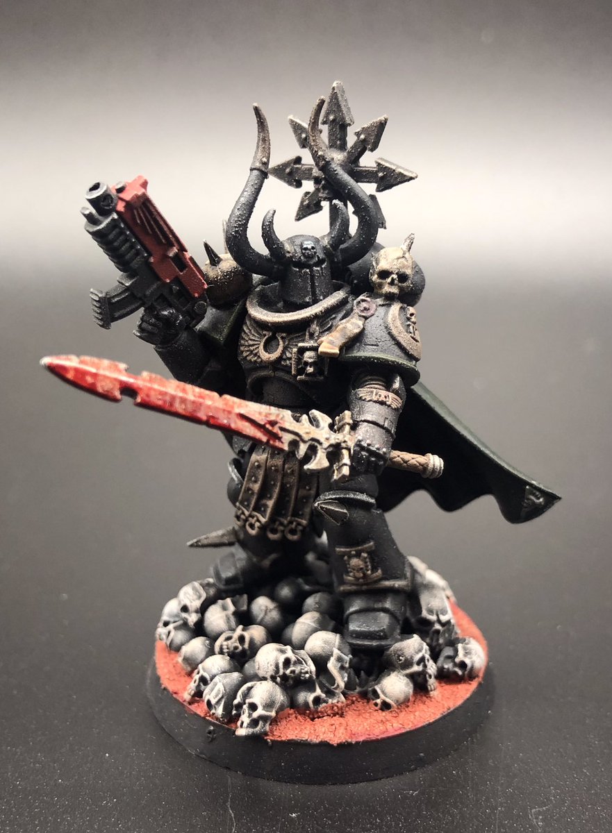 MiraWoofWoof's tweet photo. @nick_bayton ... I decided to explore “What If Captain Uriel Ventris were to fall under the influence of Chaos? “ for this months contest... I think this might be the start of another whole army for me! #WarhammerPaintComp #WarhammerCommunity #MarchForMacragge #PaintingWarhammer https://t.co/IekFazGa44