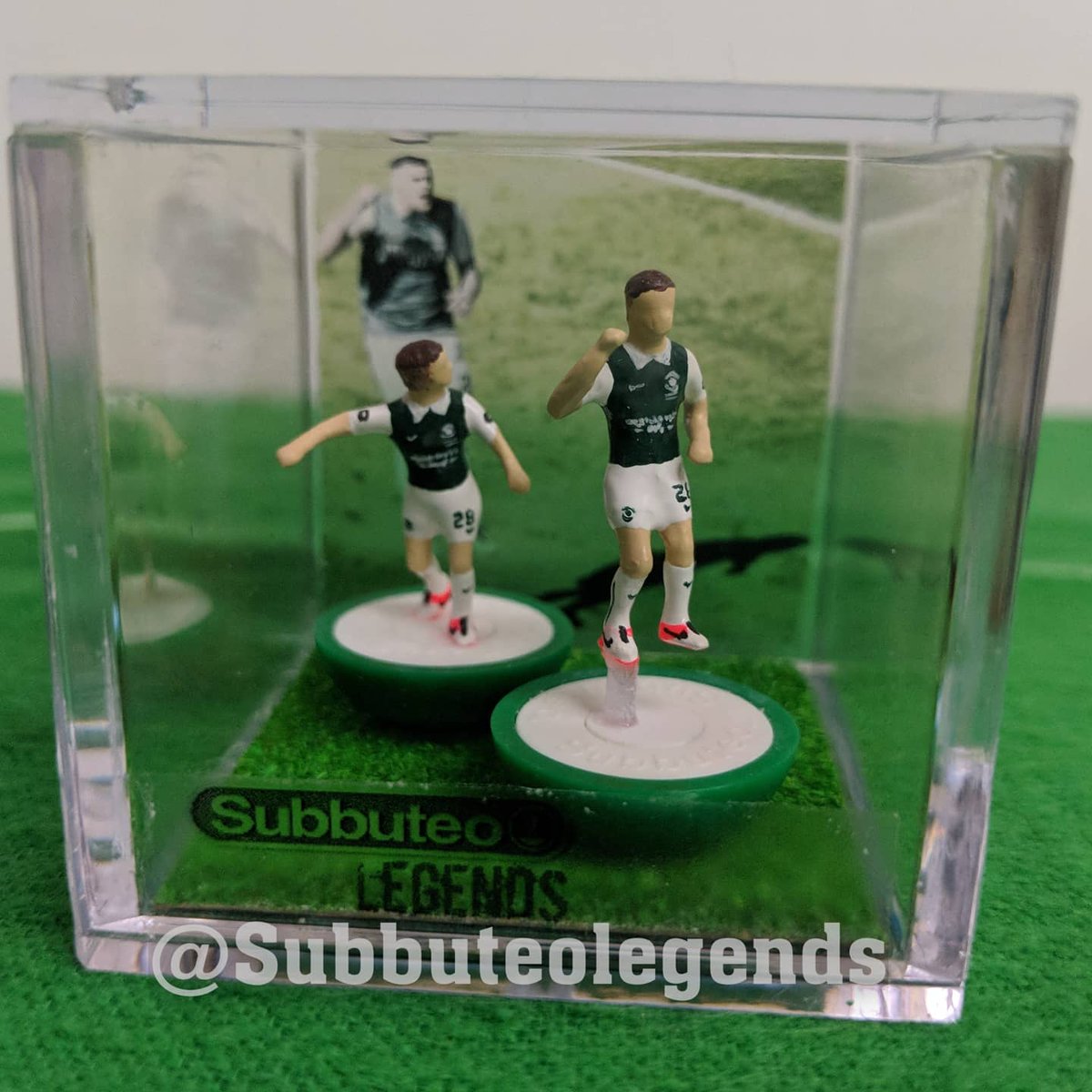 subbuteolegends's tweet photo. Figure no. 43
Player: Anthony Stokes
Team: Hibernian
Moment: Hibs 3-2 Rangers 2016 Scottish cup double goal scorer Anthony Stokes 
#hibernian #scottishcupfinal2016 #anthonystokes #Subbuteo #Subbuteolegends #subbuteoart #handmade #hobby #handpainted #football #tablefootball https://t.co/3byWLgN1Kk