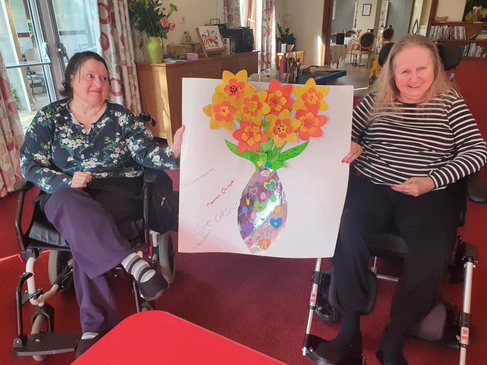 creativemojoMD's tweet photo. Amazing photos of the residents at  @Barchester_care (The Manor Care Home) in #Taunton having completed their recent Daffodil Bouquet 🌼

Available in #Tiverton, #Taunton, #Cullompton, #MidDevon, #WestSomerset https://t.co/gMm8NokxQv