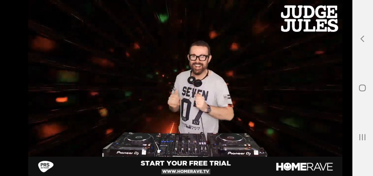 CClifford69's tweet photo. Moved house yesterday, but still made sure I got to watch @RealJudgeJules . Uncanny we were wearing similar trousers🤣. Great set as always Jules. Thanks again. #ClubbersGuide #JudgeJules #Homerave #LockdownLegend https://t.co/kYuKLum44F