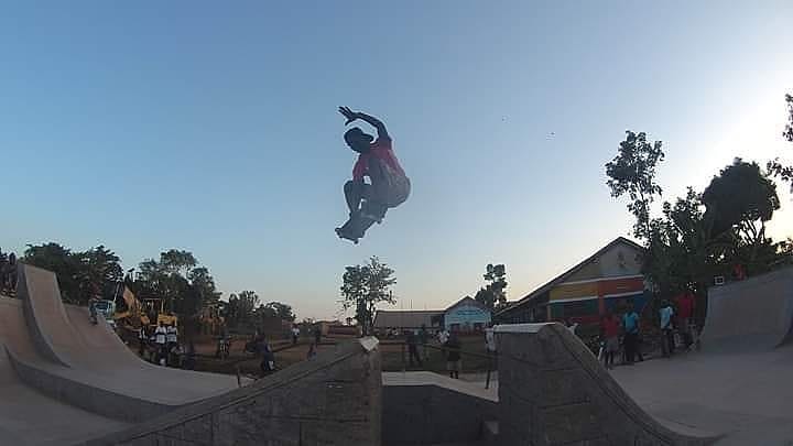 uganda_sk8bding's tweet image. You can support our organization by purchasing some of our merch as we are coming to an end of march fam, we got some cool hoodies and tees so inbox for booking