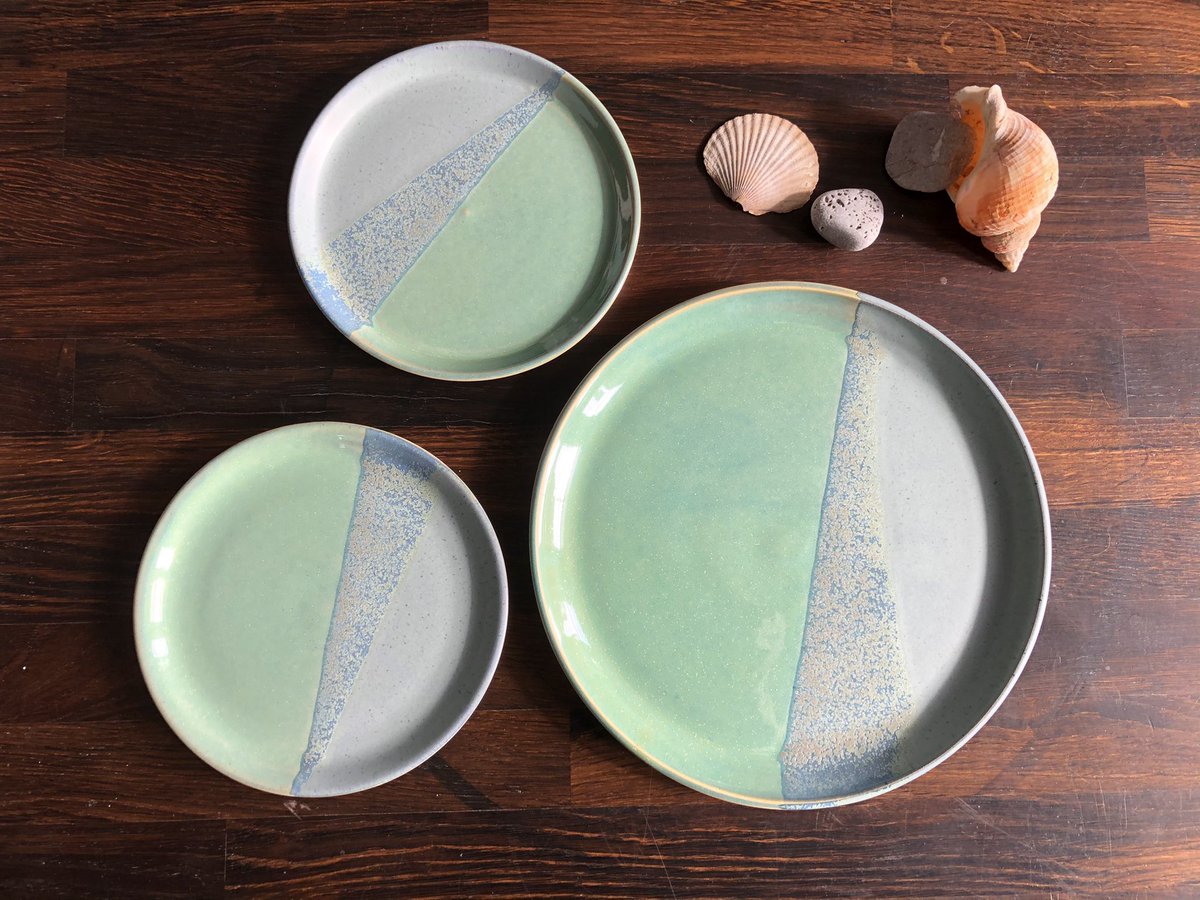 Good morning #UKGiftHour #ukgiftam
I’ll be trimming plates today, going to try some new colour combinations when they’re ready. These sets are available now on my website ceramics.chickenscoop.com