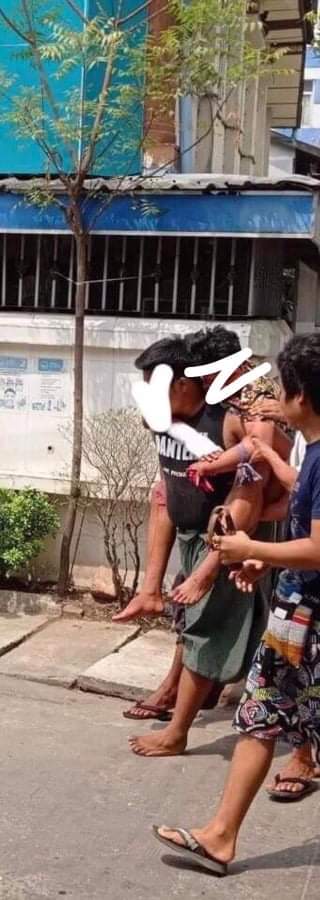 UPDATE: Two people were injured when regime forces threw a grenade and opened fire randomly at some civilians in Hlaing Township, #Yangon on Mar. 28. Security forces came by train, jumped out of it and attacked the people in the area, said witnesses. 

#WhatsHapppeningInMyanmar