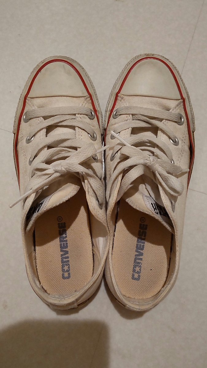 Egyptian_type's tweet photo. 中敷きアップ。
#靴フェチ　#中敷フェチ　#指跡　#usedconverse https://t.co/D9eBOUaSuS