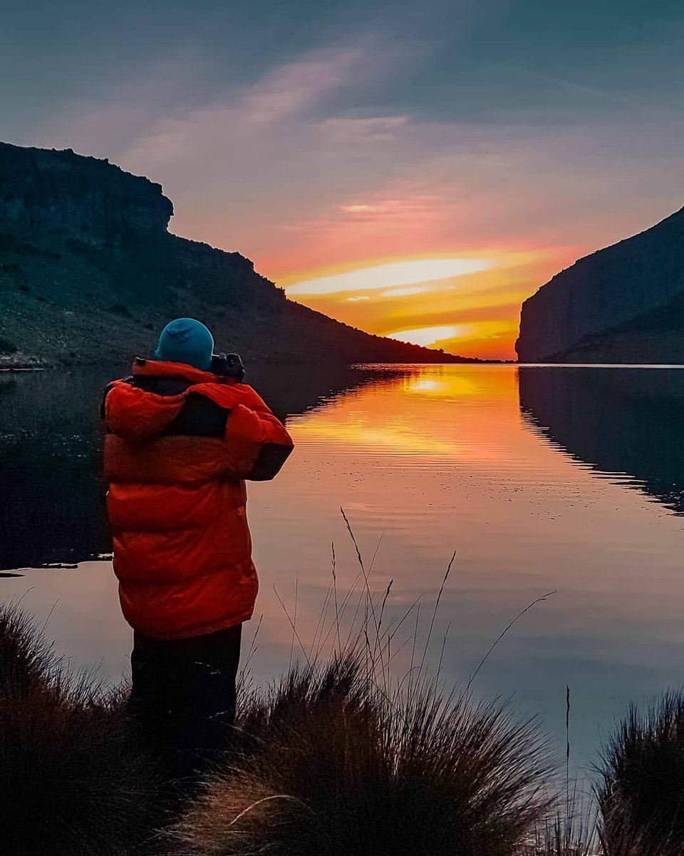 mountkenyatrust's tweet photo. Every #sunrise gives us the opportunity to begin again with the morning lights of love, with the power of persistence and with the magic of gratitude.
📷 @theMagunga
#mtkenya #mountkenya #sunrisephotography #sunrises #sunrisepics #sun #safari #sunriseview #sunsetsofafrica https://t.co/KXkiXFDheo
