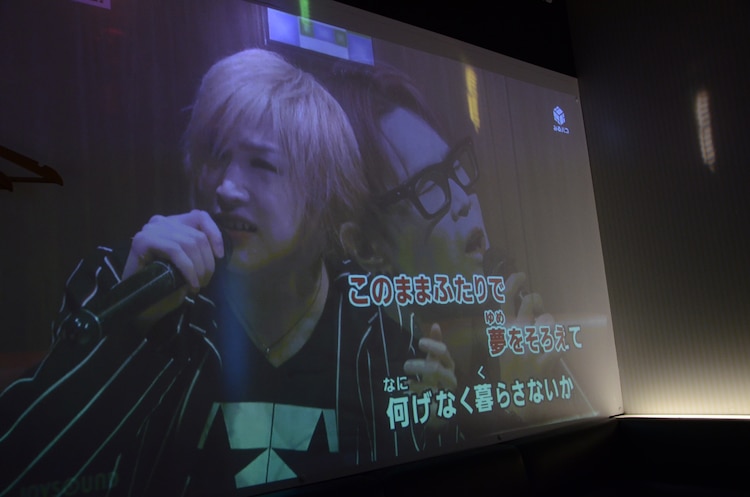 natalie_mu's tweet photo. 【イベントレポート】ゴールデンボンバー鬼龍院翔、ヒトカラ通じてカラオケ文化を応援「自分の曲が誰かの人生の1ページに」（写真41枚）
https://t.co/sxPNyypS5z

#ヒトカラフェス #ゴールデンボンバー #鬼龍院翔 #NoGoD #SHIN #SEESAW https://t.co/tRqwUiDy3J