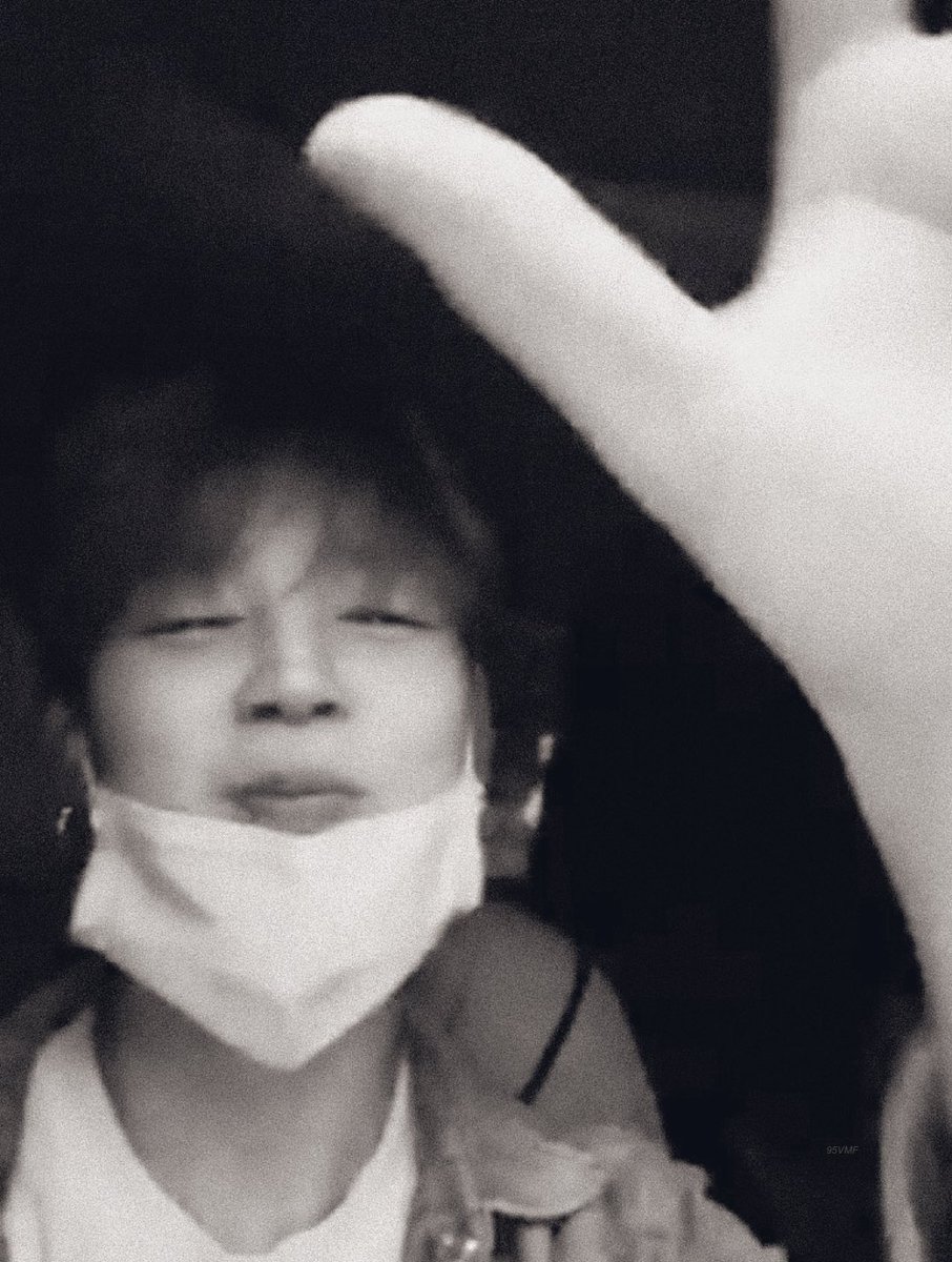 95vmfilms's tweet photo. this jimin                           this taehyung https://t.co/Ai6h4RBP3i