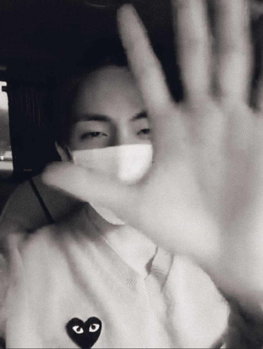 95vmfilms's tweet photo. this jimin                           this taehyung https://t.co/Ai6h4RBP3i