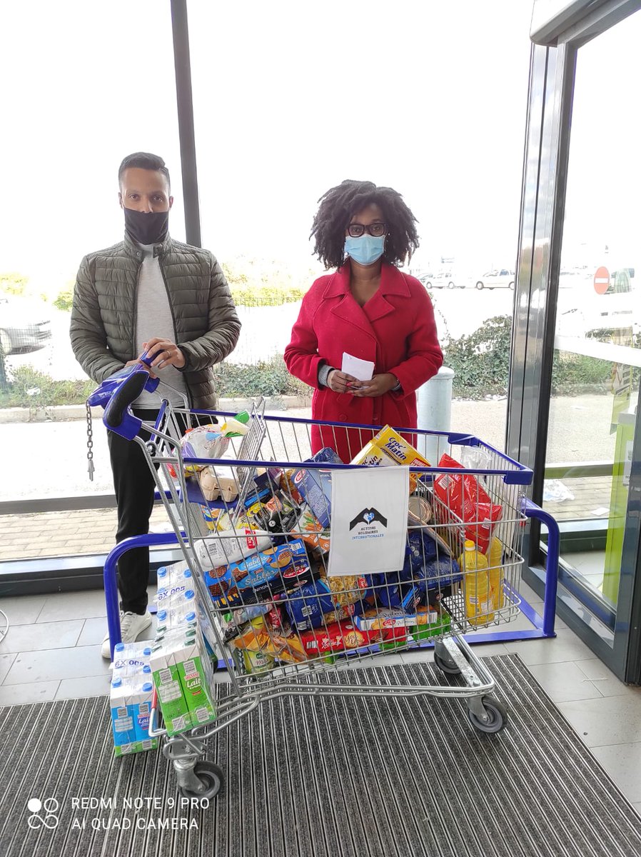ActionsSolidai1's tweet photo. Collecte des denrées alimentaires pour la #PrecariteEtudiante . Certains bénévoles étaient dans les quartiers @dijon pour l'aide aux devoirs et soutien scolaire aux jeunes. Bravo à tous nos bénévoles!
Merci à tous . Merci @ReserveCivique, président #GeorgesMEZUI nos partenaires. https://t.co/E0JhIVlyga