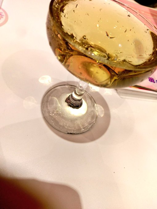 シャンパンタワーのtwitterイラスト検索結果 古い順