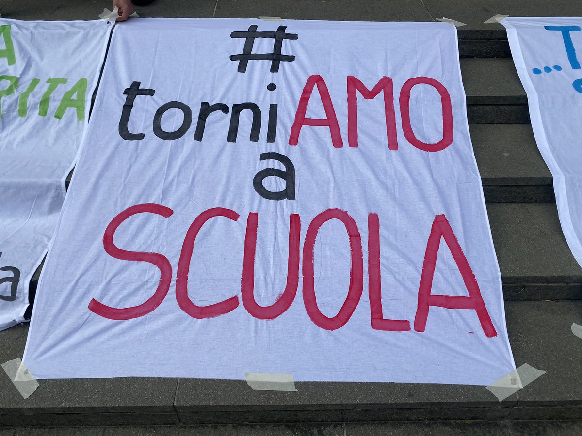 AScuole's tweet photo. Siamo in Regione E.R vi aspettiamo 😉 https://t.co/UTQMjH1MrZ