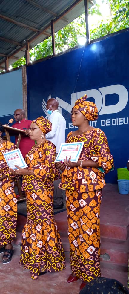 AeNC_rdc's tweet photo. Activité de clôture du mois de la femme à la fédération de la ligue des femmes @AeNC_rdc Tshangu avec la camarade fédérale Anto. Le comité provincial de la ligue des femmes y aussi prit part. @IfokuMarijo @giseletshilengi @CedricNzilo @LunojiH @BetonDeLaRep https://t.co/uR0ywaPZWM