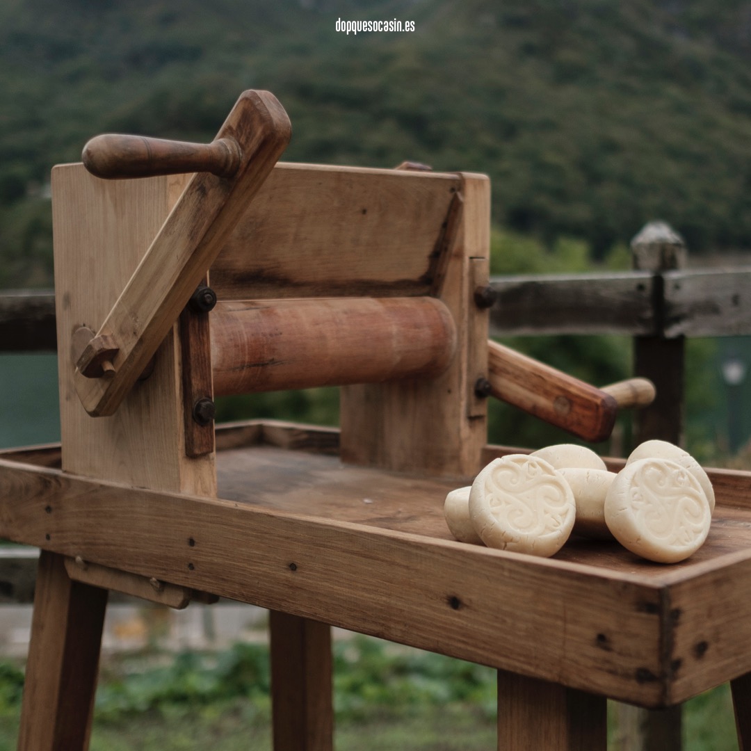 CasinQueso's tweet photo. El valor de lo nuestro. 💚

#QuesoCasín #TuOrigen #AlimentosDelParaíso
#Queserías #AlimentáisNuestraVida
#Tradición #AsturiasParaísoNatural https://t.co/bqxJ976Sv0