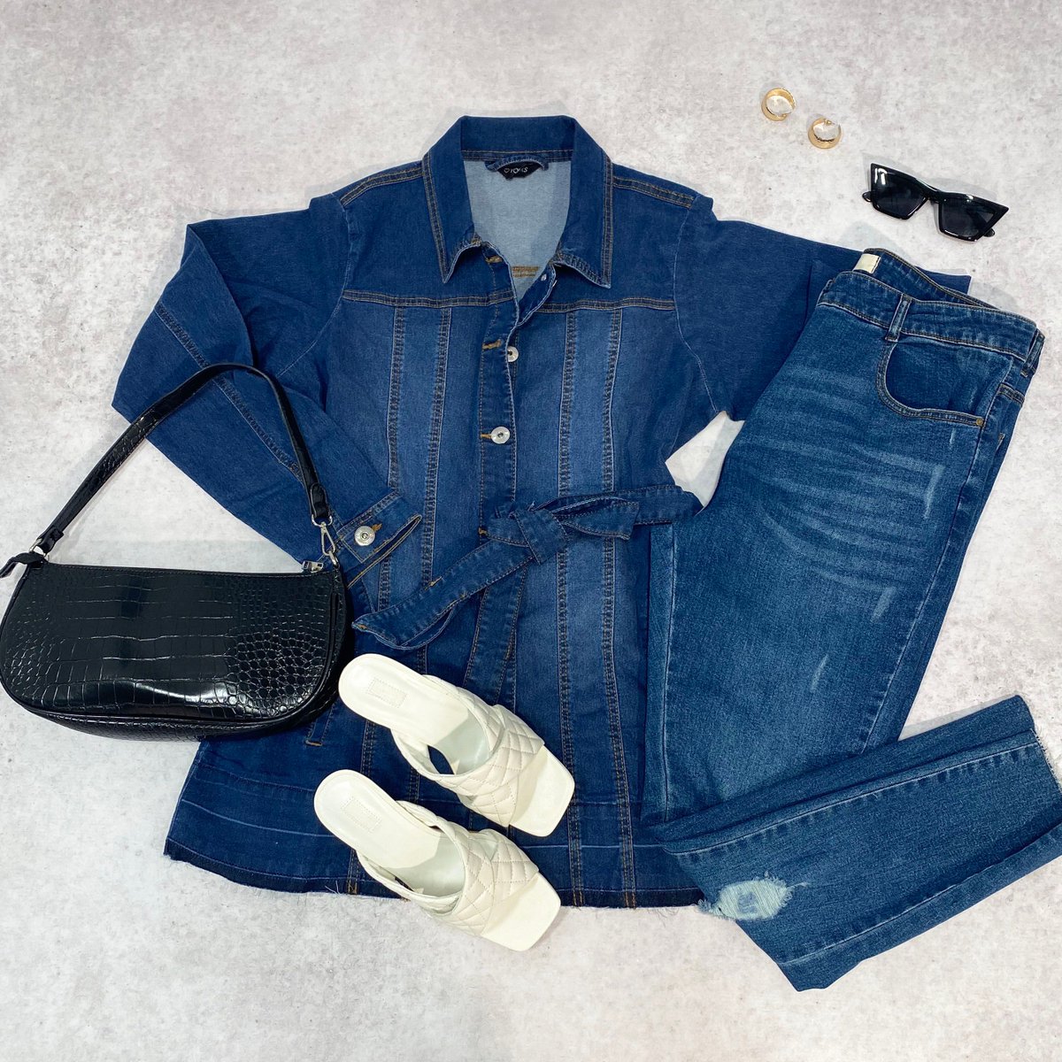 yoursclothing's tweet photo. Double up in denim 💙 *Save* this look for outfit inspo 😍
https://t.co/tJIml2EwPT

#curvefashion #confidence #curve #bodypositivity #curveblogger #plusfashion #plusstyle #plusfashionbrand #fashion #style #styling #ootd #instadaily #plussizefashion #plussize #psfashion https://t.co/e6FkDNuD1h