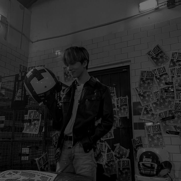 darkwifest's tweet photo. hi i am blade, mutualan? rt or like

#roleplayer #roleplayerindonesia #roleplayerkpop #roleplayeraccount #roleplayerworld #rp #mutualan #rootrpw https://t.co/kjQBnZCevb