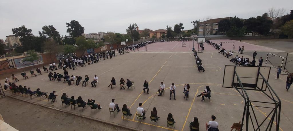 SantaRosa_Lima's tweet photo. Nuestro más sincero agradecimiento a @pasoyesperanza, @Archi_PasionMLG, @AmoryCaridad y a la parroquia de San José Obrero por su colaboración para que el Vía Crucis se pudiera realizar https://t.co/Q0k7pefUvh