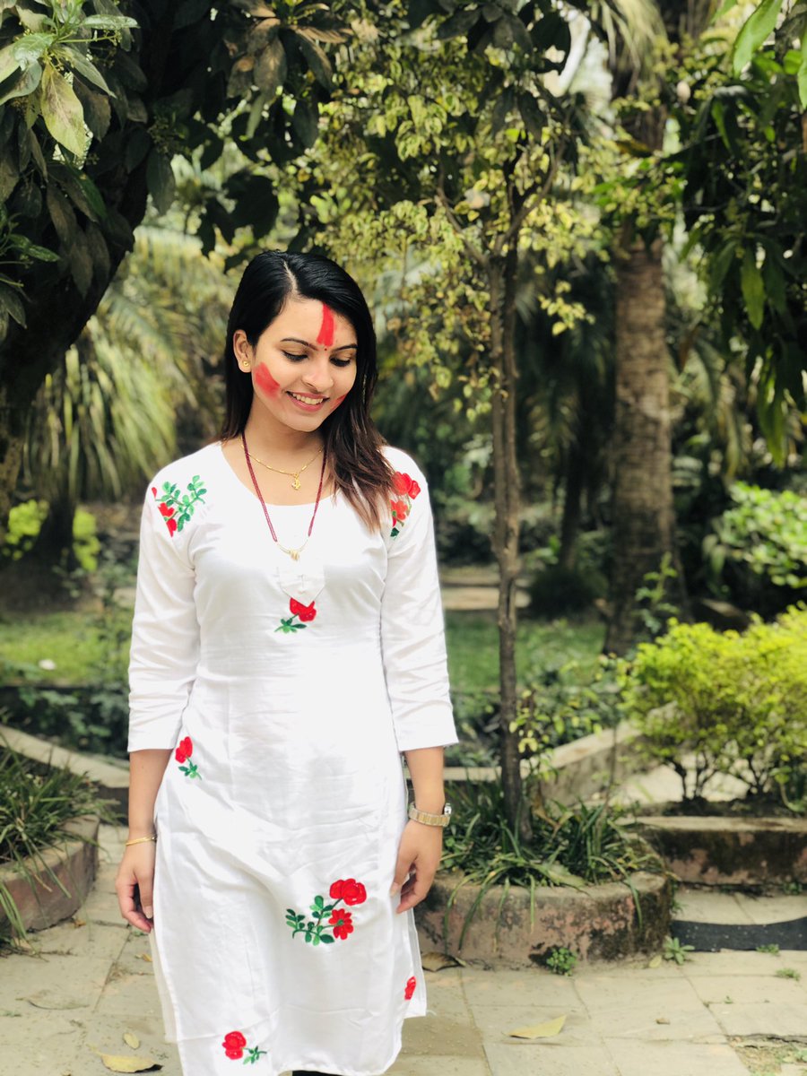 SrjGtm's tweet photo. रङ्ग दल्नेसँग होइन छिन छिनमै रङ्ग बदल्नेसँग सचेत हुनुहोस 🙏
#Happyholi😊😊 https://t.co/tp5F0LRIs9