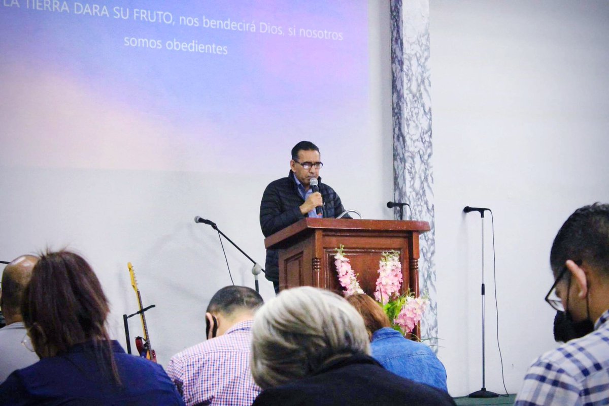 CFMHermosillo's tweet photo. Seminarios sábado de cosechadores 

#Hermosillo #Sonora #cfmpics https://t.co/0NDBHof0Id