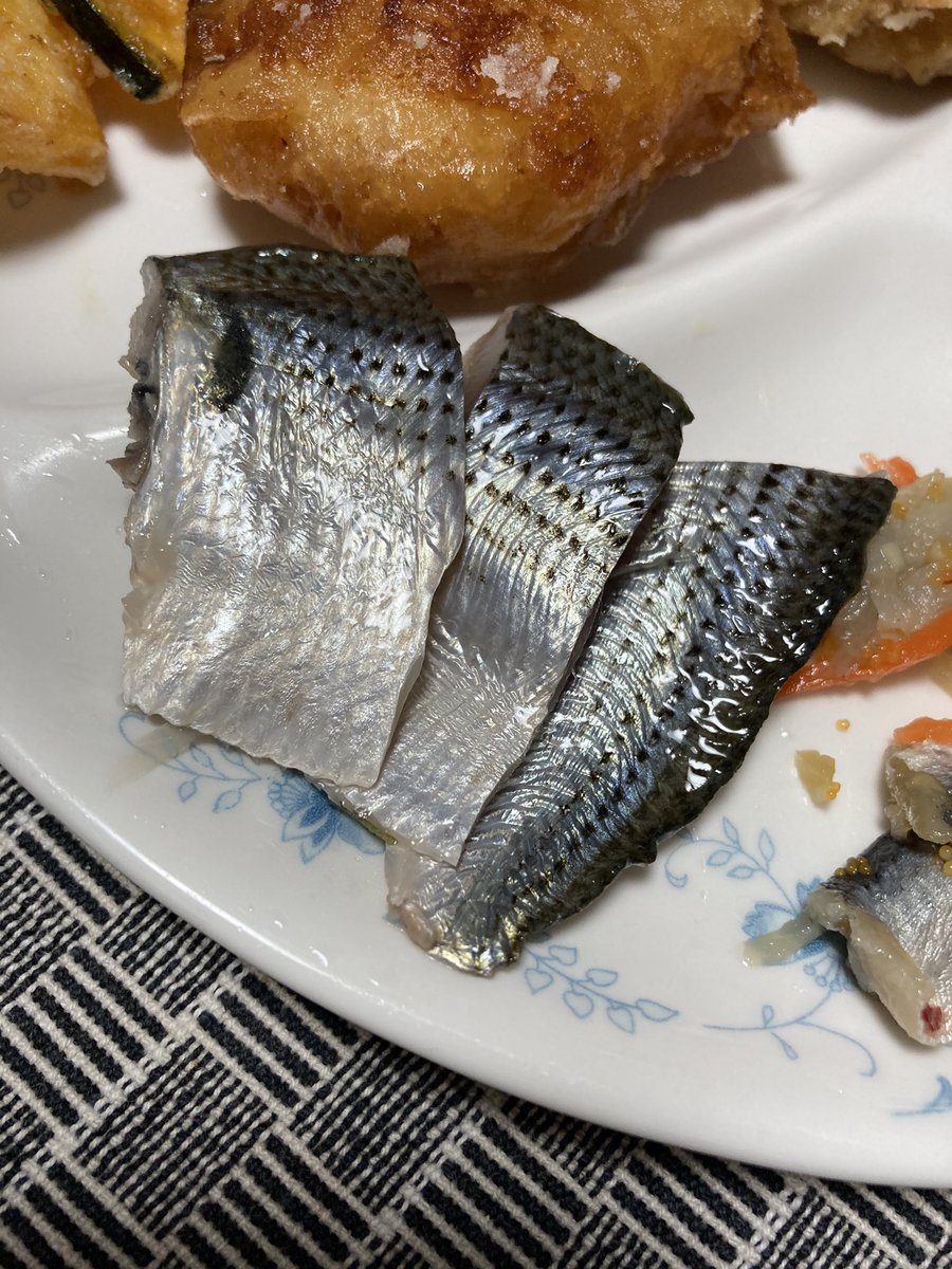 ばぐえ Epfc 昨日釣れたコノシロの酢漬け美味すぎる