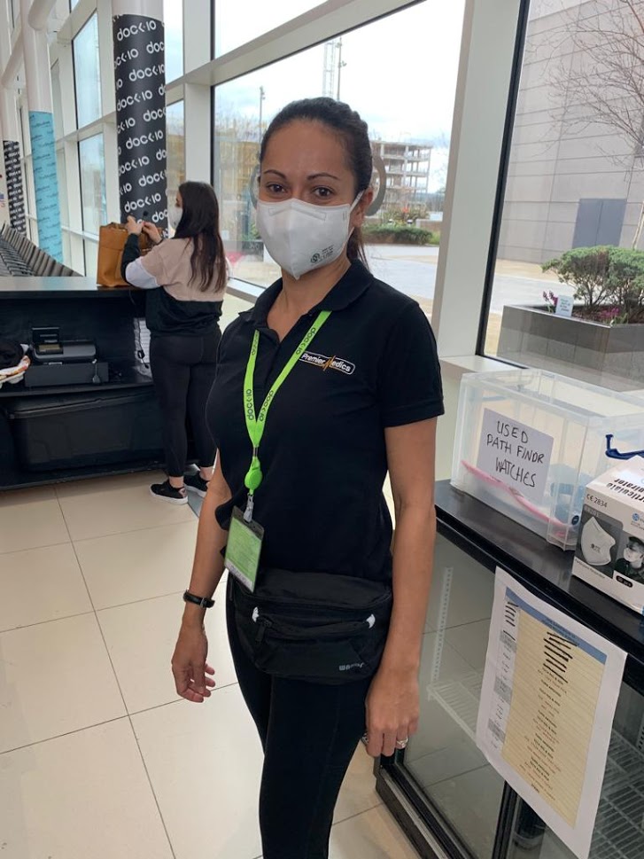 PremierMedics's tweet photo. Happy Sunday!! Our lovely Covid Supervisor Alice, sporting her new bum bag packed with PPE to deliver around the set! Very snazzy! https://t.co/OZrt6eTETg