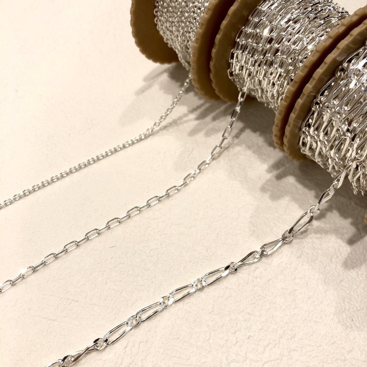 貴和製作所 渋谷スクランブルスクエア店 Newチェーン Sv925の太めのチェーンが渋谷店に入荷しております こちら店舗限定となっております 汗水に強くこれからの時期にオススメの素材のチェーンとなっております 是非店頭でご覧下さい