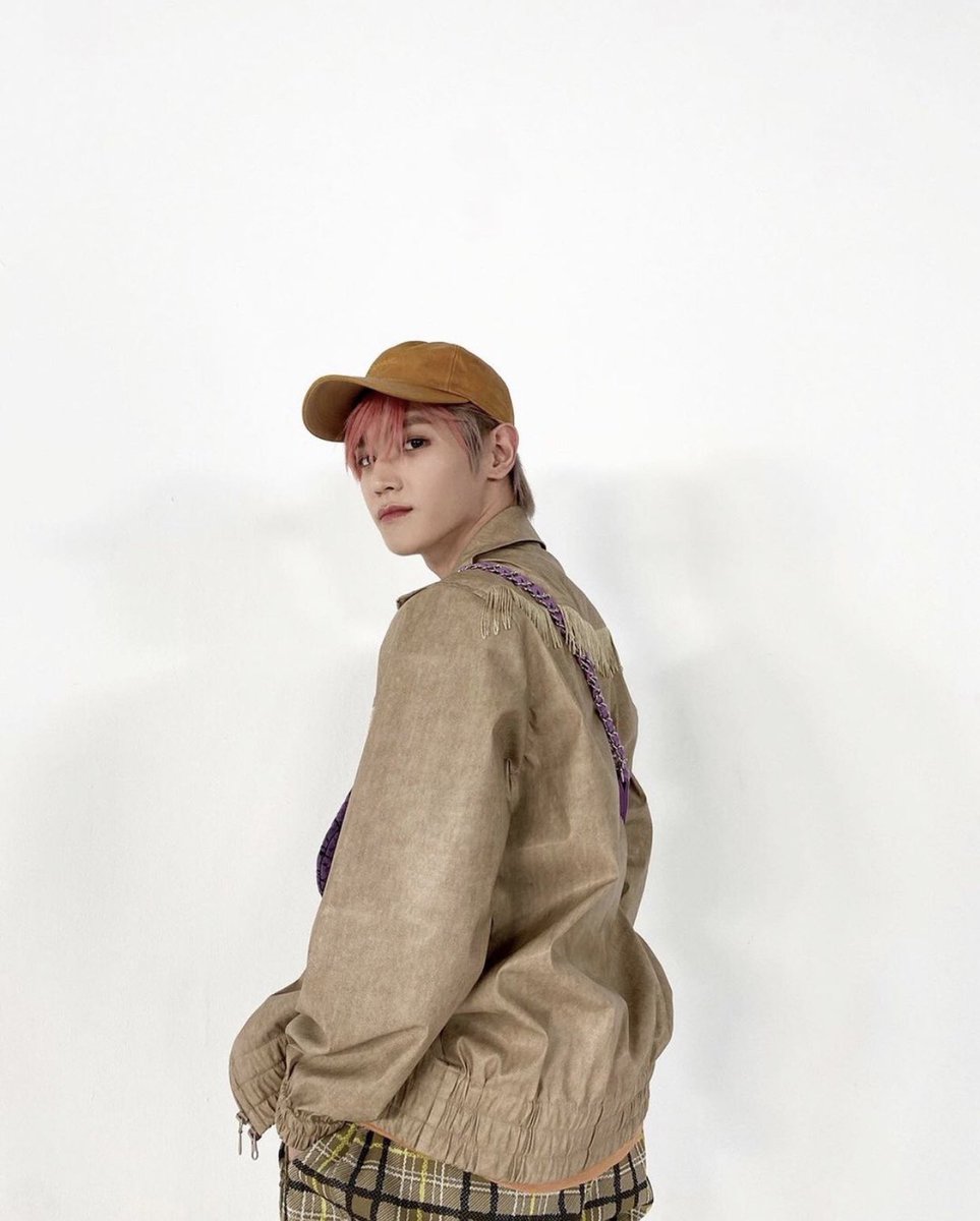 jsccult's tweet photo. TAEYONG ig update https://t.co/1oGTnexozS