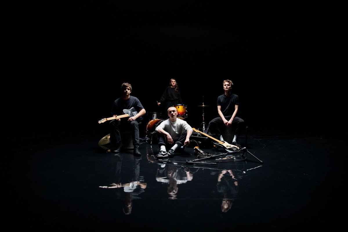 diymagazine's tweet image. Talk Show (@talkshowband) and Eli Brown (@Elibrownbeats) join forces for 'Trouble'. diymag.com/2021/03/26/tal…