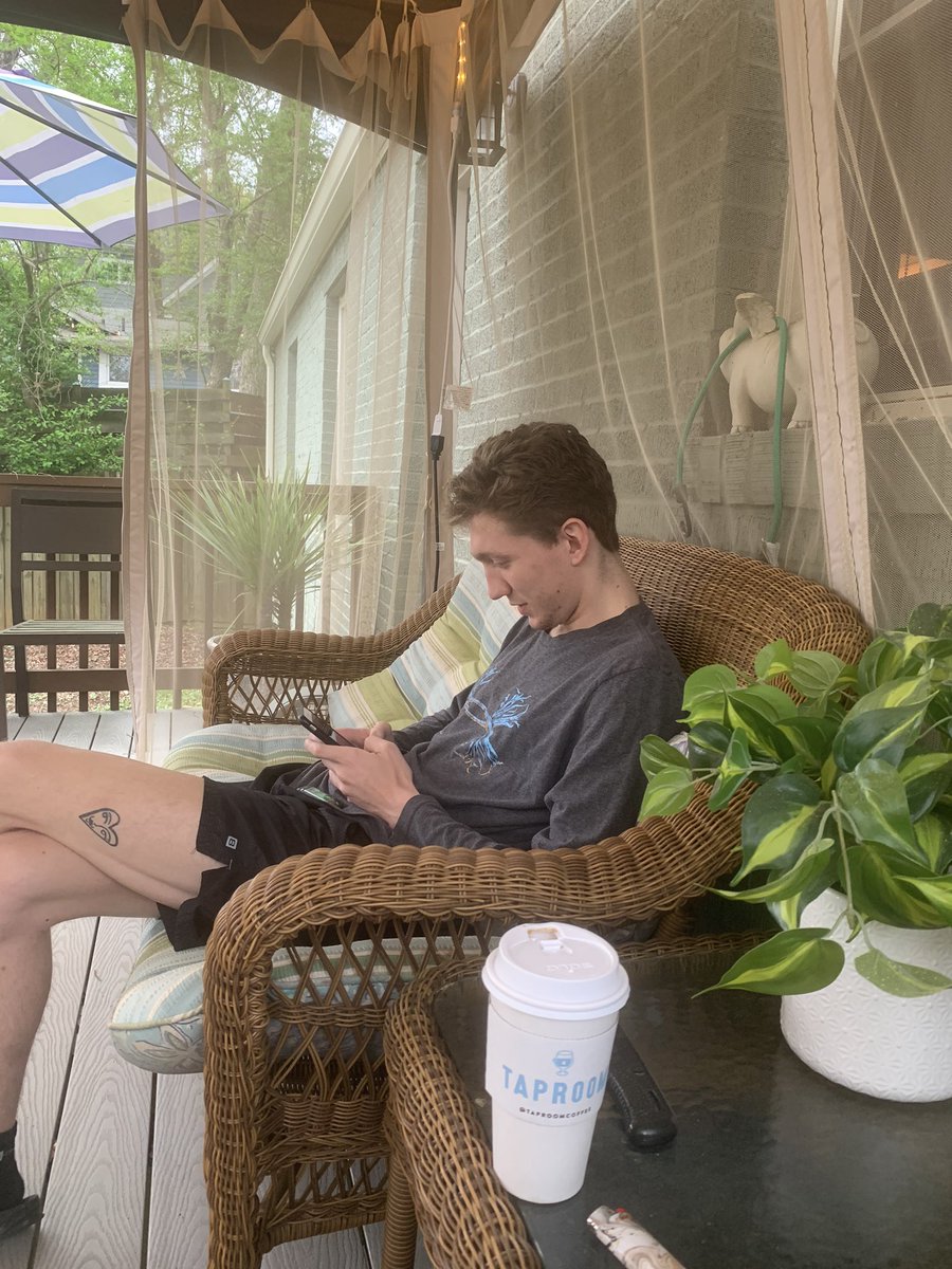 BiG_biLL3t's tweet photo. me: "whatcha doing andrew"
andrew: "talking shit about u with @meena_bonjour"
🤡 https://t.co/MFtpeINO9L