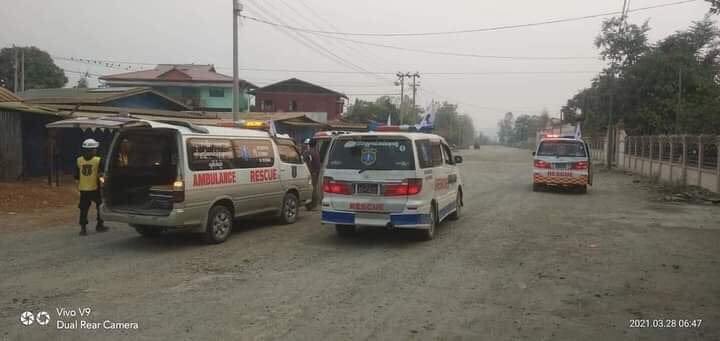Kachin State, in #Hpakant, Due to terrorist forces attack, An artillery shell landed on a nearby #MyaGarden Company, one employee was dead and at least four were injured.
#WhatsHappeningInMyanmar
#Mar28Coup