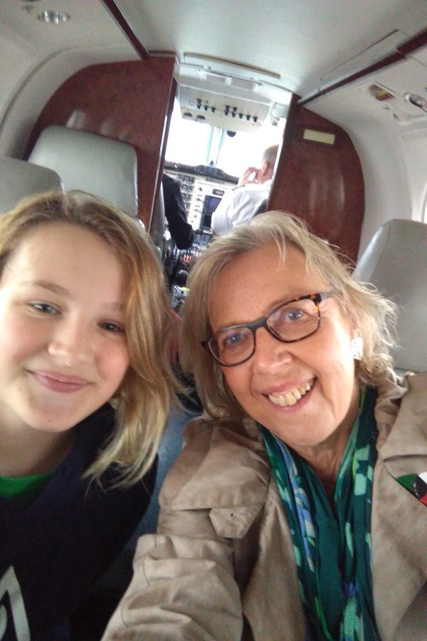 Elizabeth May in her private jet, reminding you to do your part for #EarthHour2021 .  As someone famous once said 'Let them eat cake'.