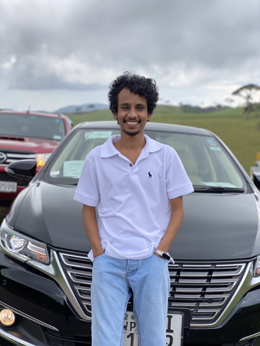 AyodhyaDayanan1's tweet photo. 🍃🌬🚙🍻♥️🥃⛈🖤💆🏽 https://t.co/zvu9hlHWlv
