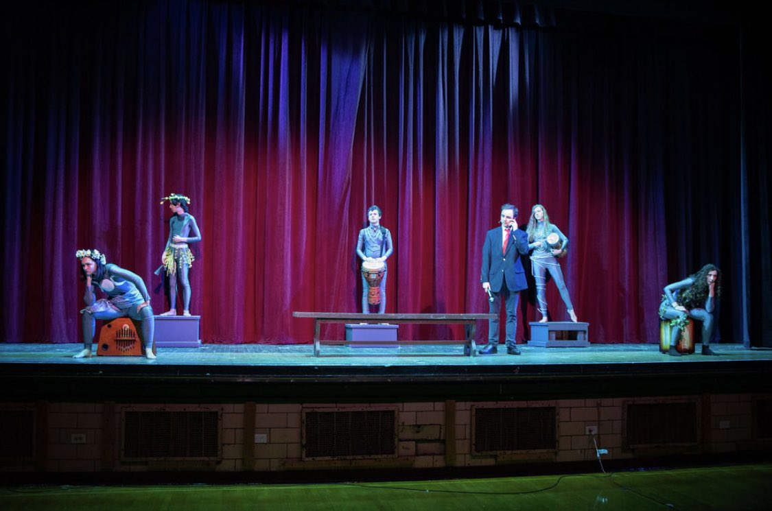EdwardianPlaye1's tweet photo. Stream passes still available (until 1:00) for today’s 3:00 performance of EXHIBIT THIS! The Museum Comedies. https://t.co/MFfHvo5ZrC https://t.co/uNG44TFCOI