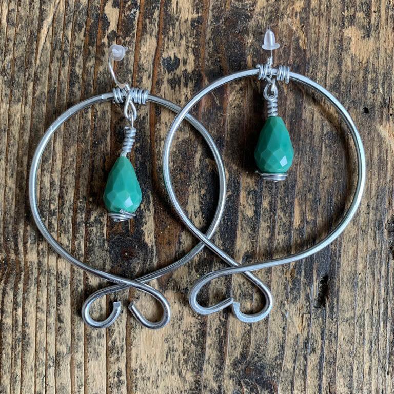 sunris3e's tweet photo. Excited to share the latest addition to my #etsy shop: Heart hoop earrings and green pendant. #silver #hearthoops https://t.co/jM21KSv7eI https://t.co/A56PHSyXh5