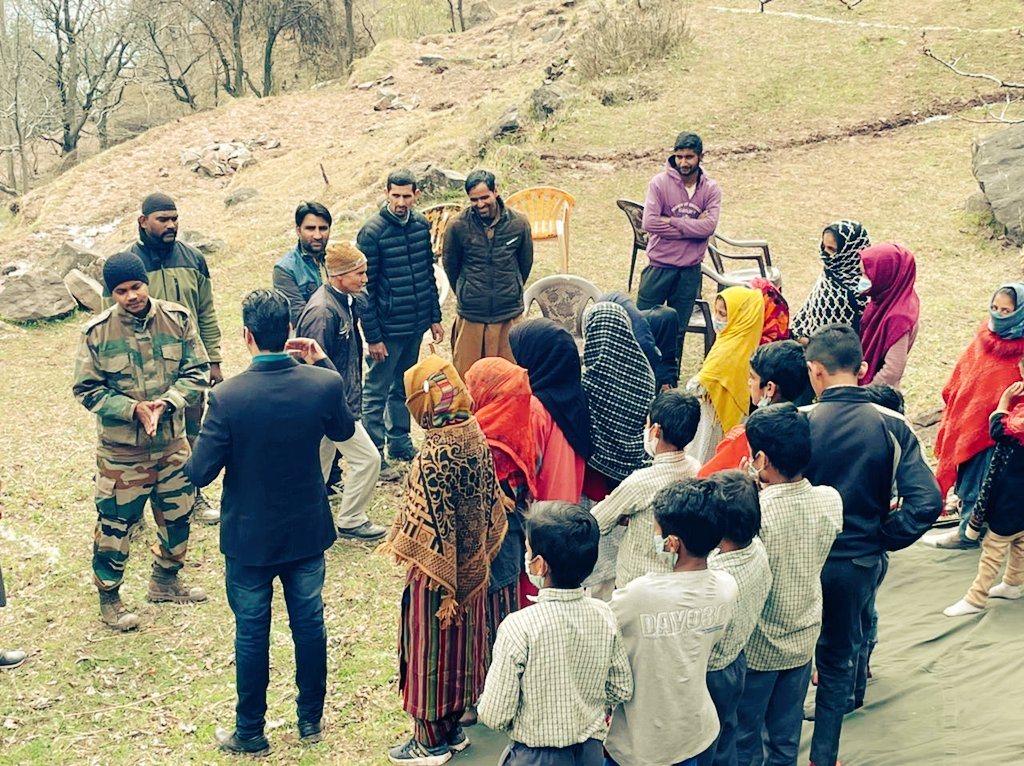 pspathania2333's tweet photo. #IndianArmy #InteractionDay #Uri https://t.co/RbDaE844SN