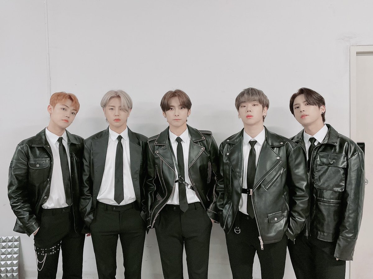 BEATINT0505's tweet photo. [#ACE_PHOTO] 📸

KCON:TACT3 MEET&amp;GREET
에이스편으로 피로회복 완료 🔋✅

@official_ACE7
#에이스 #ACE
#KCON #KCONTACT3 https://t.co/pdIRHeSUYd