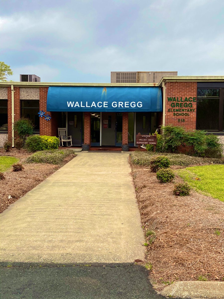 JannaTolleson's tweet photo. ๐You will be missed๐ #thanksforthememories #FamilyFirst #timestheyareachanging #wallacegregg #florenceSC https://t.co/EwQOTHnYDq