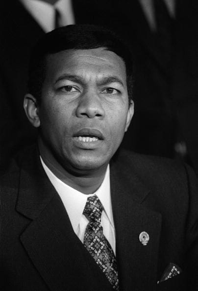 l'Amiral Didier Ignace RATSIRAKA, ancien Président de la République et premier Président de l'OMNIS s'est éteint ce jour à l'âge de 84 ans. 
Sincères condoléances à toute sa famille.