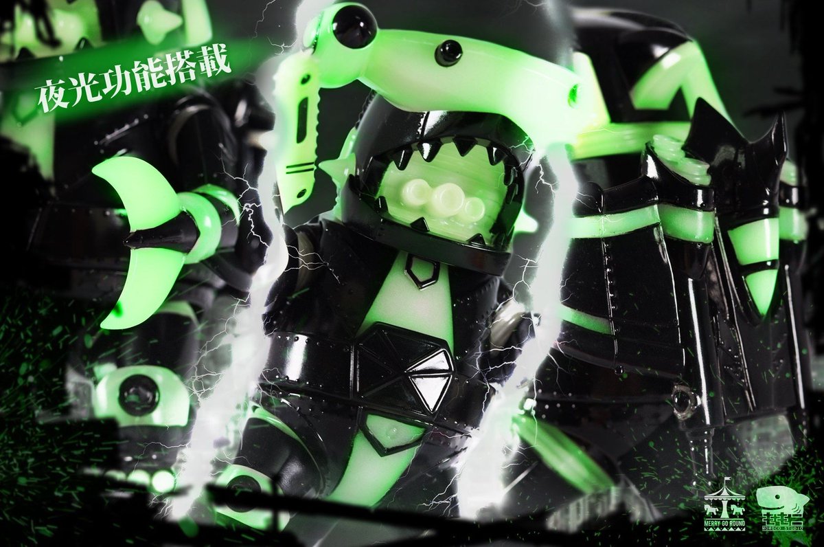 _myplasticheart's tweet photo. Devil Shark Lord by @momocostudio is back in a new Luminous GID colorway! Available for pre-order now at https://t.co/1C8SIhuMCg #devilshark #sharklord #myplasticheart #designertoys #vinyltoys
https://t.co/LHsKnj3Hgk https://t.co/7nY5tIUsfw