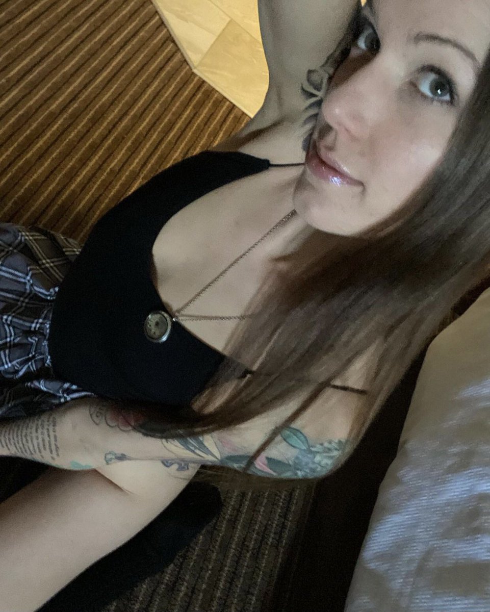 Goddess82783515's tweet photo. @OnlyFansHero Sweet &amp; naughty girl next door. Petite Milf with lots of tattoos, a perfect heart shaped bum and diamond thigh gap 💎 Cum play with me! 💋

https://t.co/JHNl7rzWR1

#Onlyfans #onlyfansgirl #Calgarygirl #onlyfansmodel #montrealgirl #Edmontongirl #sexy #smallboobs #Calgary #butt https://t.co/kAiglrTMCn